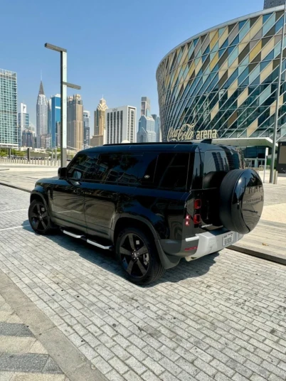 لاند روڤر ديفندر اسود ايجار فى دبى V6 2024 - undefined